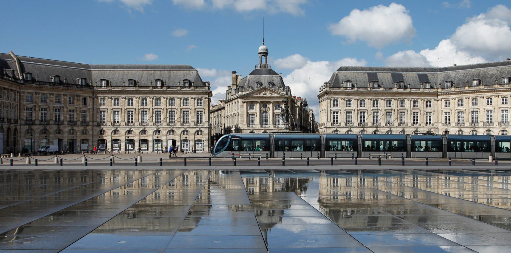 Miroir d’eau©picsol;Piscol