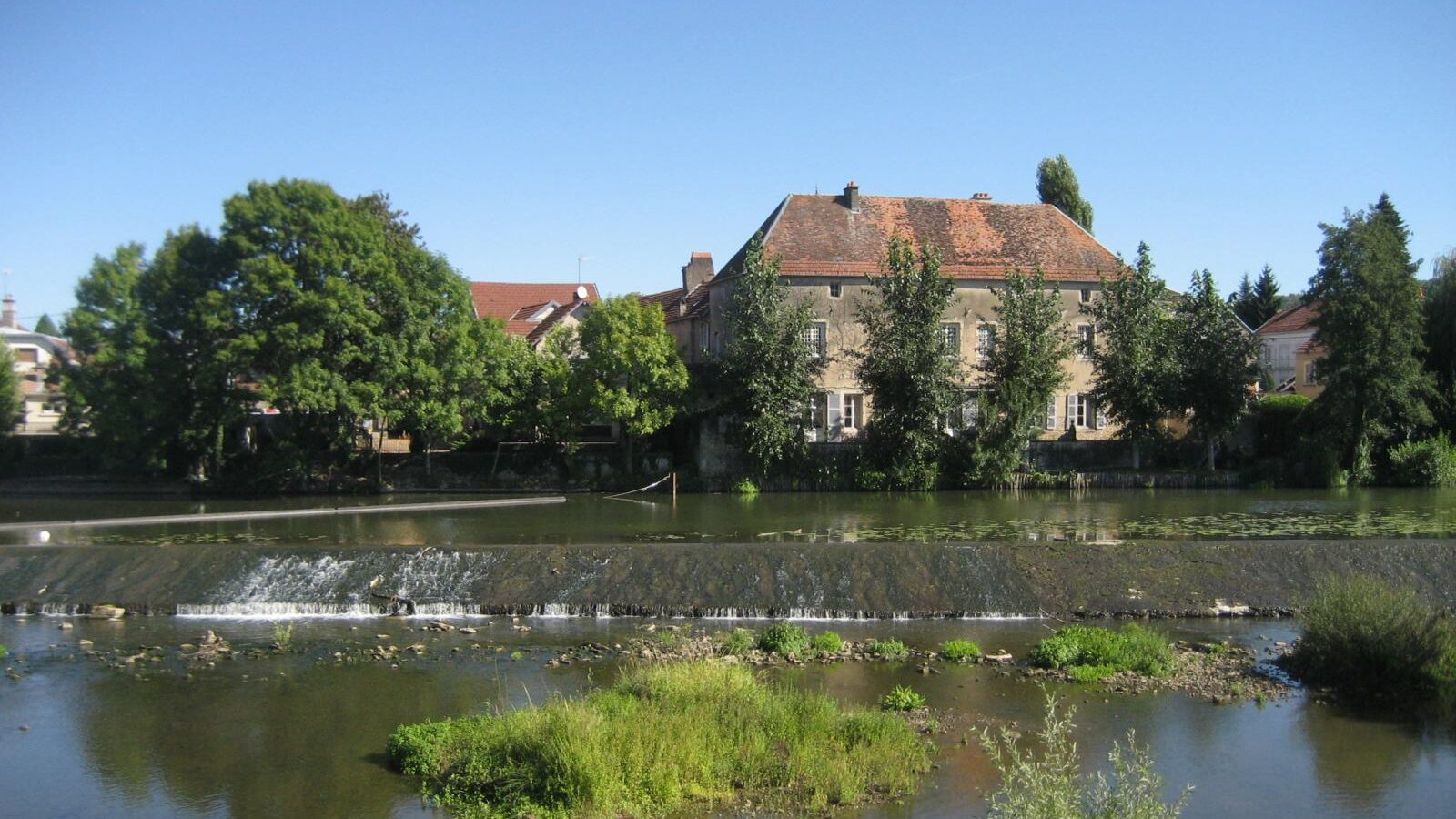 Haute-Saone dept Saône._Scey_sur_Saône_et_St_Albin_(Haute-Saône)_-_panoramio