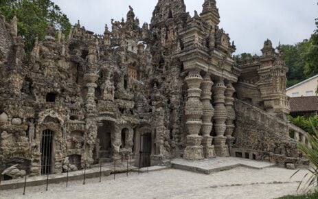 Palais_idéal_du_facteur_Cheval_-_Juin_2023_-_01