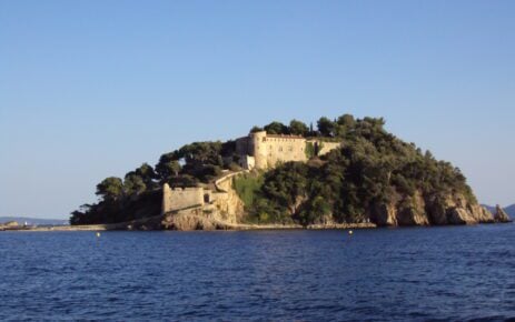 Bormes-les-Mimosas_(83)_-_Fort_de_Brégançon