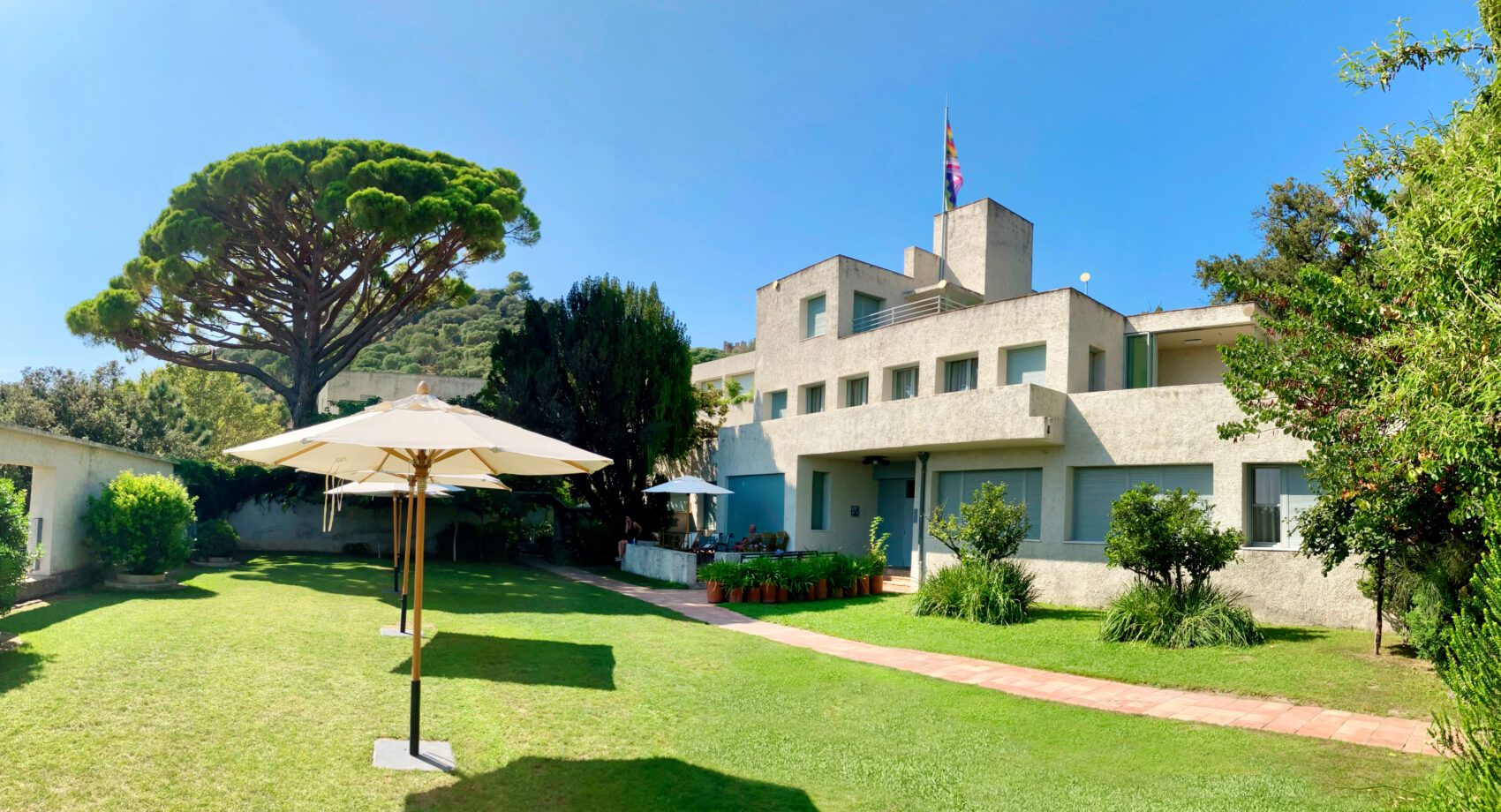 Villa-Noailles-Clos-Saint-Bernard-Arbre-de-vie-Hyeres-aout2024-byRundvald